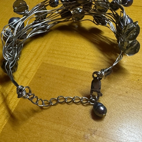 Elegant Silver and Black Wire Bracelet - Picture 3 of 3